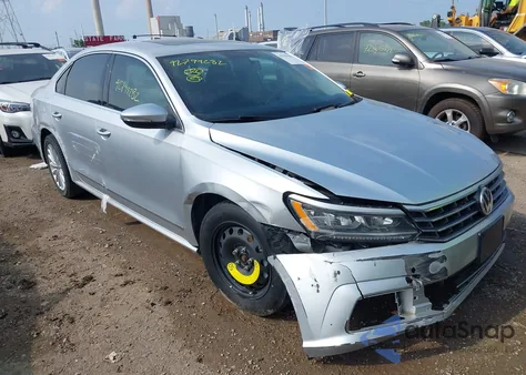 2017 Volkswagen Passat Se из США, поврежденный, VIN 1VWBT7A30HC075032